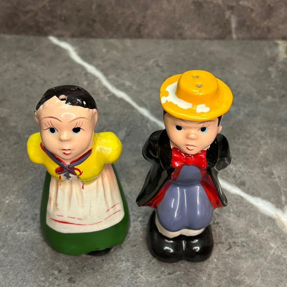 Vintage Kissing Dutch Boy and Girl Salt and Pepper Shakers Ceramic Figurines
